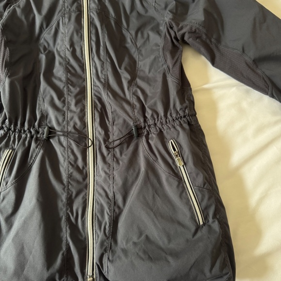 Lululemon Windbreaker Jacket with Soft Lining Size 2 - Picture 2 of 9